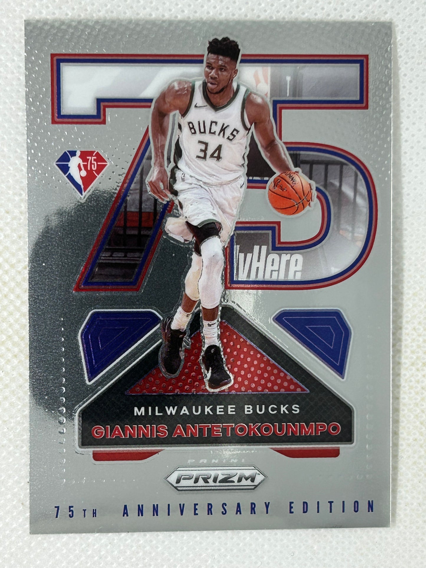 2021-22 Panini Prizm NBA 75th Logo Anniversary Giannis Antetokounmpo #16 Milwaukee Bucks