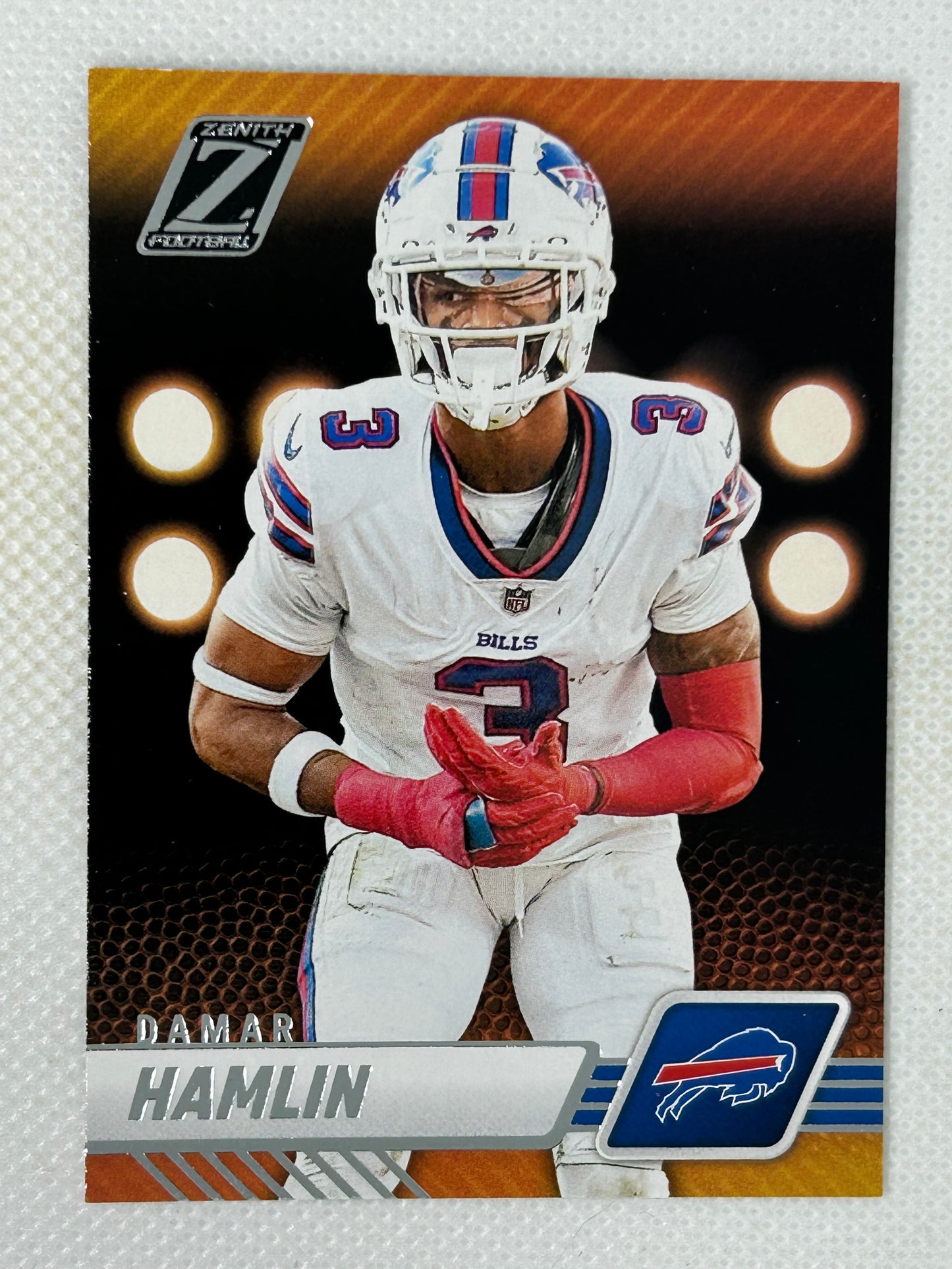 2023 Panini Zenith Damar Hamlin #10 Buffalo Bills