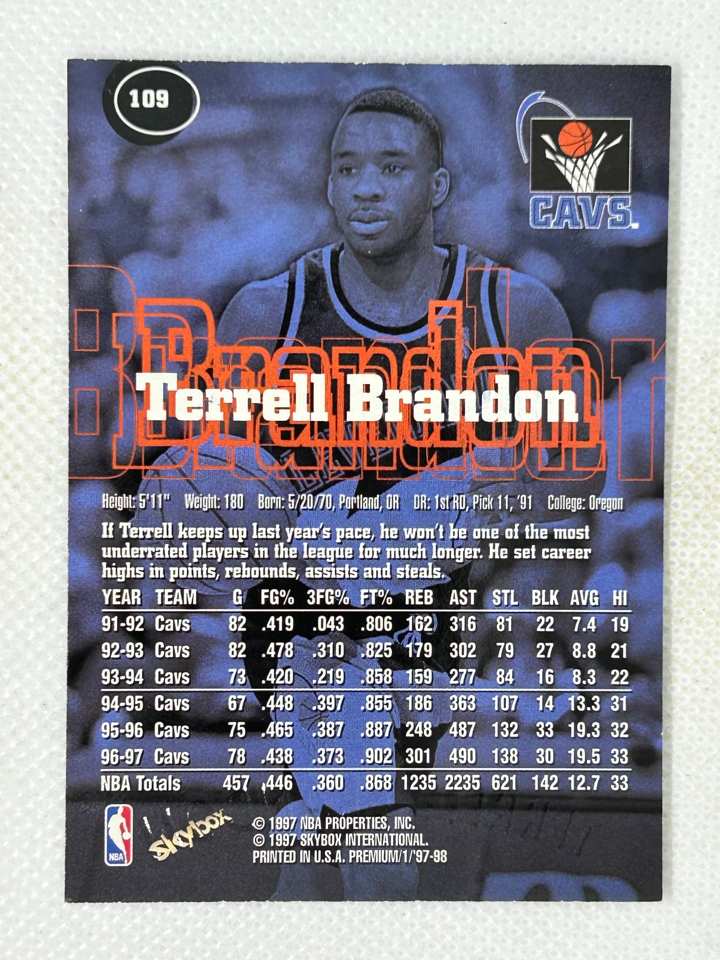 1997-98 SkyBox Premium #109 Terrell Brandon Cleveland Cavaliers Signed Card