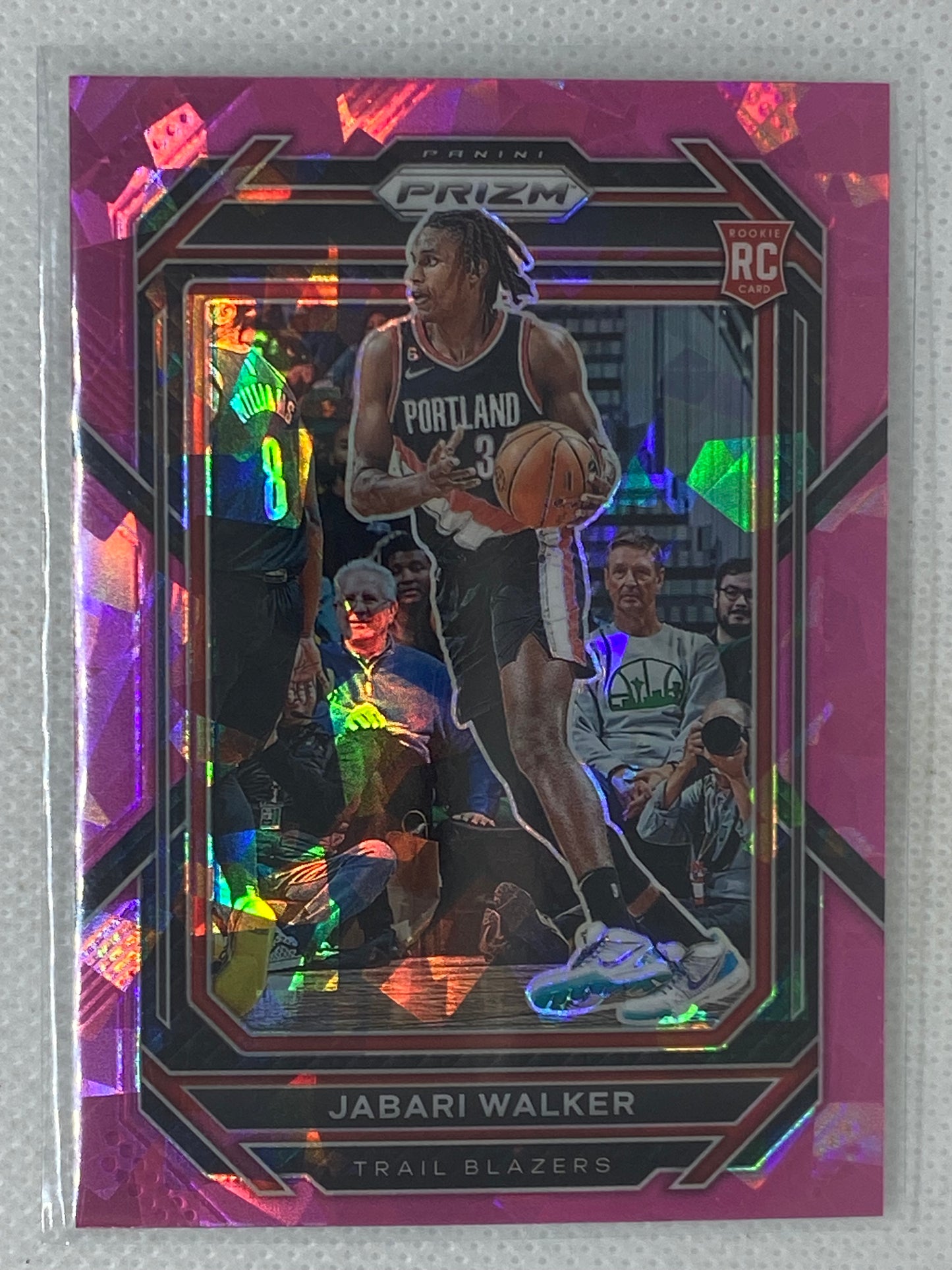 2022-23 Panini Prizm Pink Cracked Ice Jabari Walker #237 Portland Trailblazers