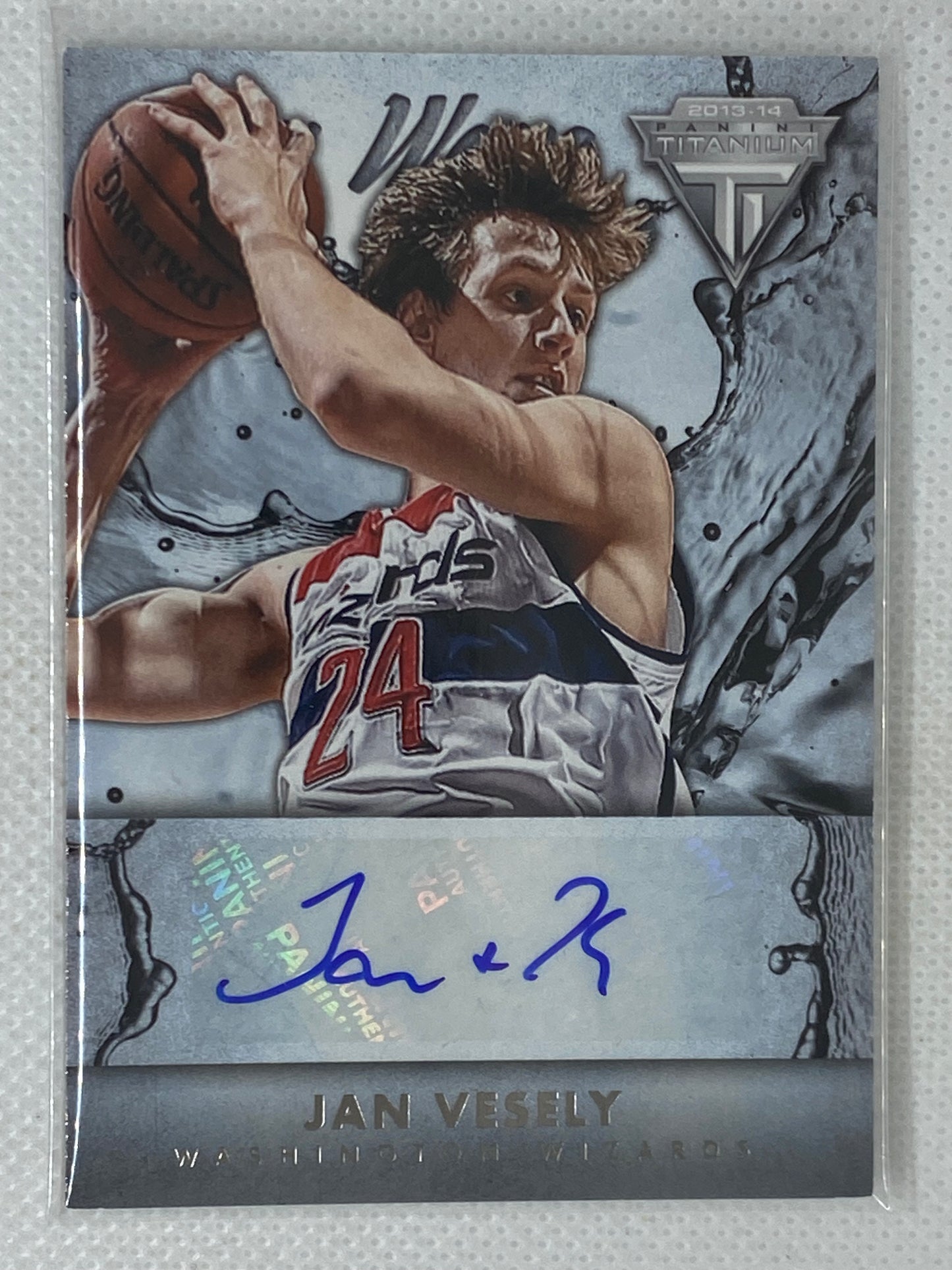 2013-14 Panini Titanium New Wave Signatures #33 Jan Vesely Autograph