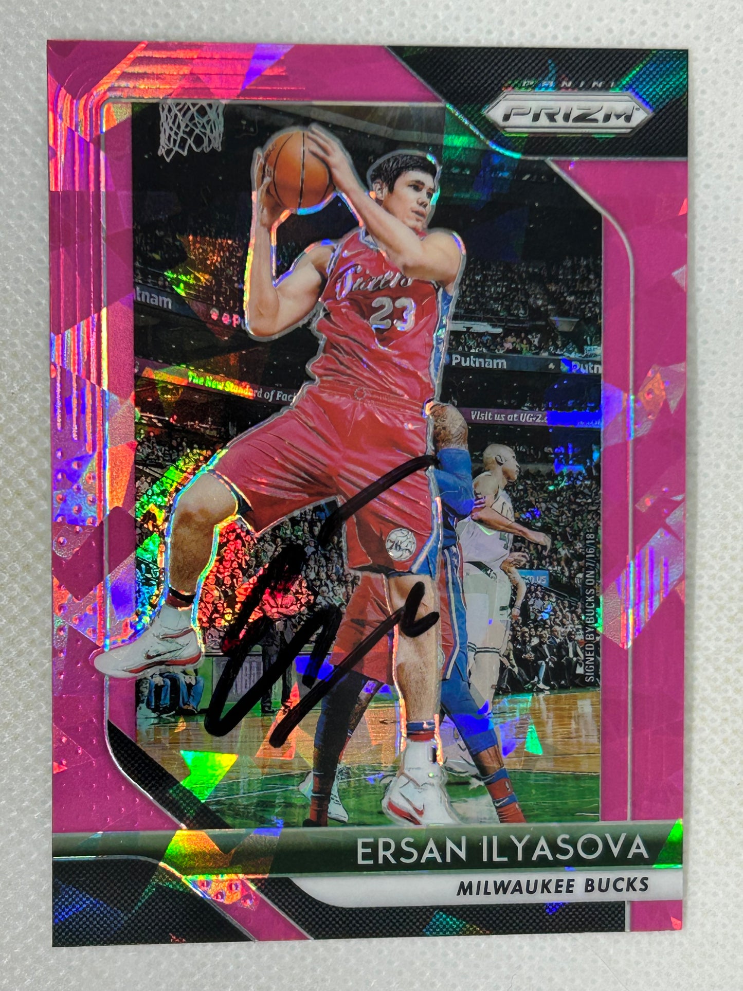 2018-19 Panini Prizm Pink Ice Prizm #7 Ersan Ilyasova Milwaukee Bucks Signed Card