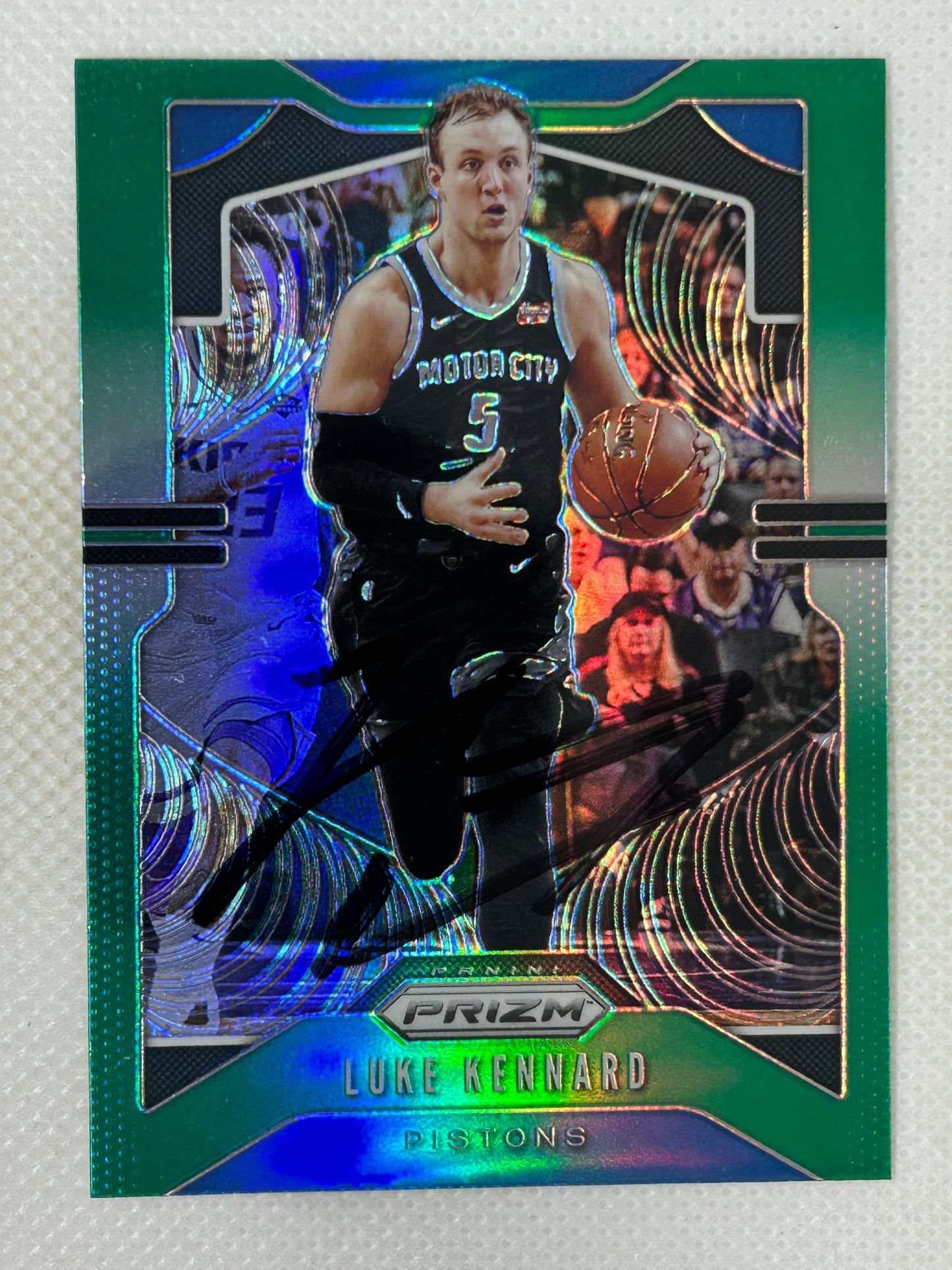 2019-20 Panini Prizm Green #93 Luke Kennard Detroit Pistons Signed Card