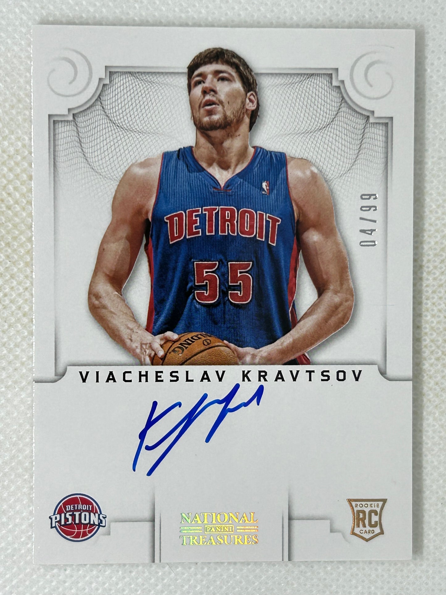 2012-13 Panini National Treasures Rookie Autograph #142 Viacheslav Kravtsov /99 Detroit Pistons