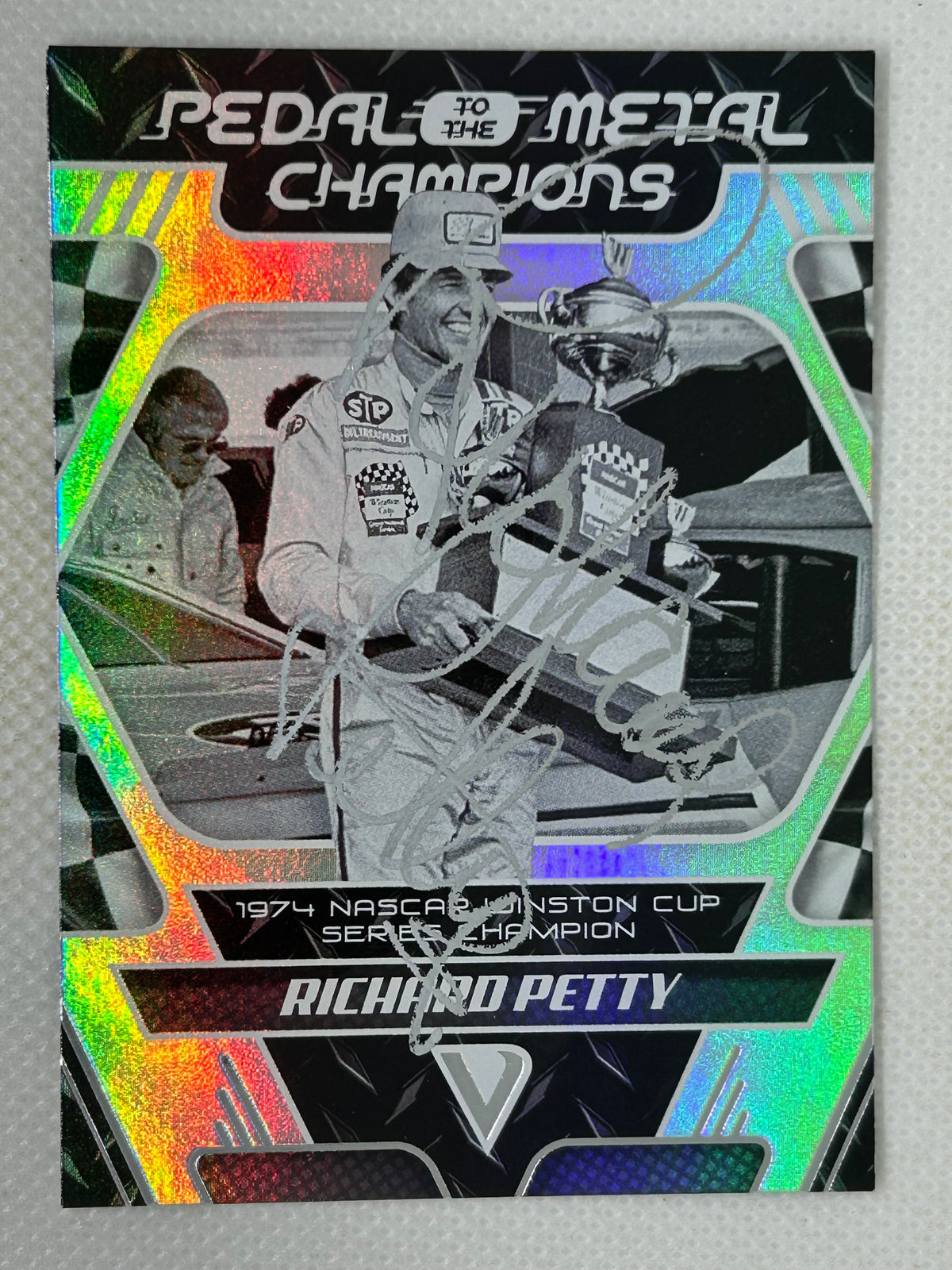 2019 Panini Victory Lane Racing Pedal to the Metal Champions #99 Richard Petty Signed Card