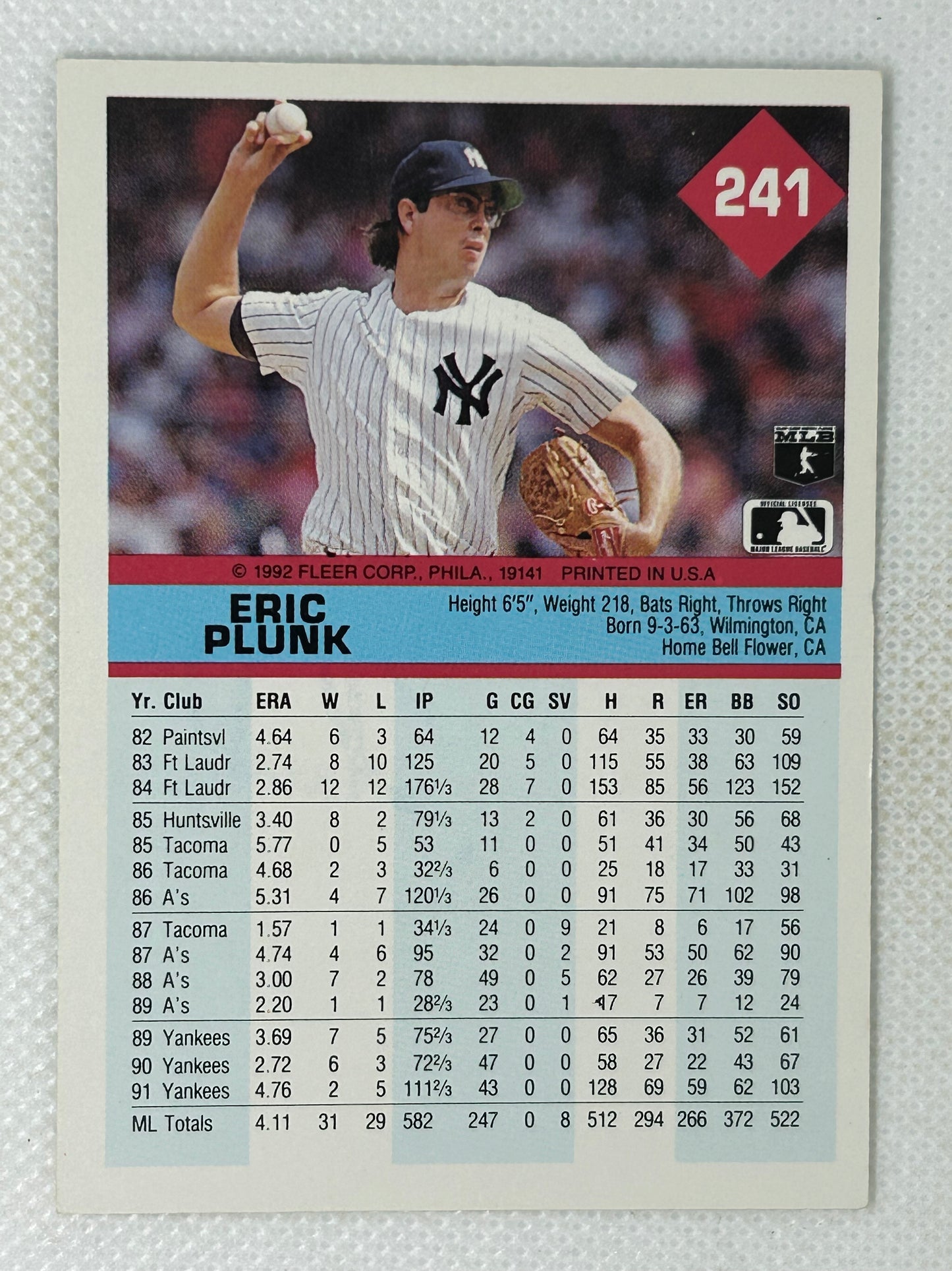 1992 Fleer Baseball #241 Eric Plunk New York Yankees Signed Card