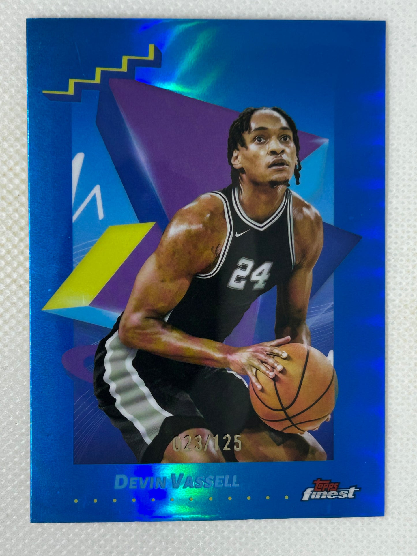2025 Topps Finest Devin Vassell Blue Refractor /125 #187 San Antonio Spurs