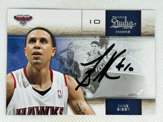 2009-10 Panini Studio Mike Bibby #65 Atlanta Hawks Signed Card