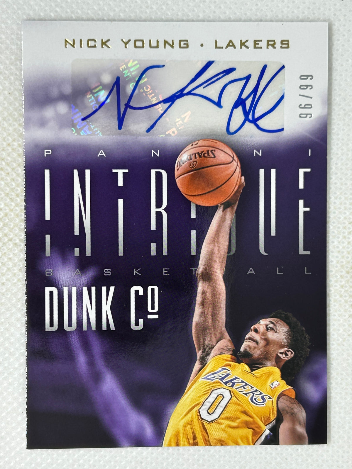 2013-14 Panini Intrigue Dunk Company Signatures Gold #60 Nick Young /99 Los Angeles Lakers