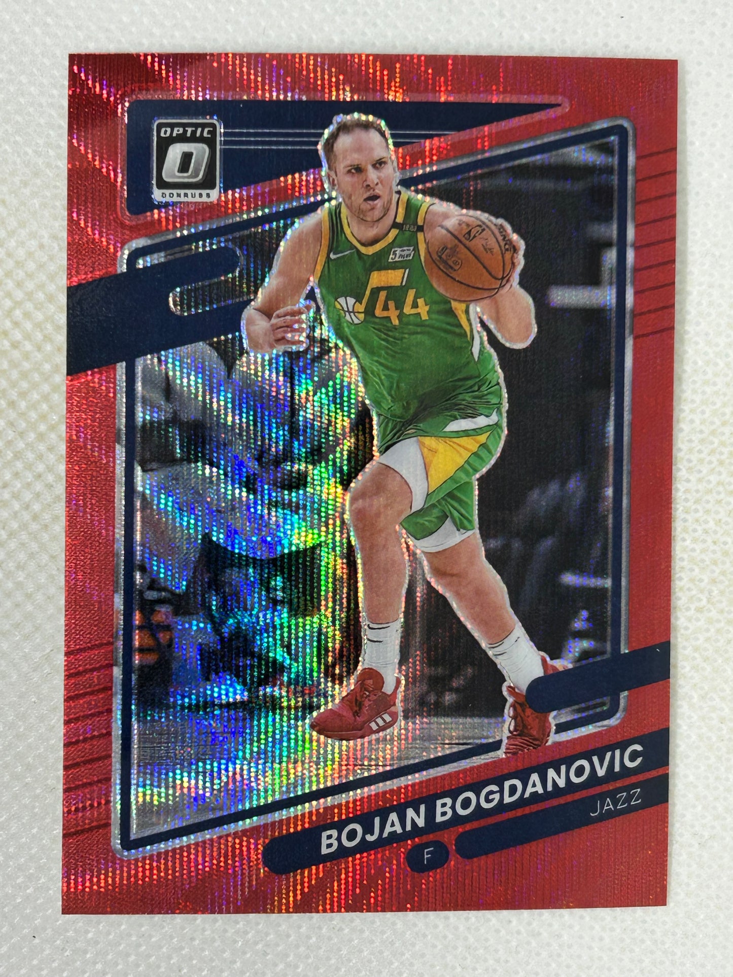 2021-22 Panini Donruss Optic Red Wave Prizm Bojan Bogdanovic #39 Utah Jazz