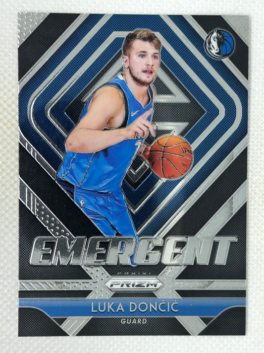 2018-19 Panini Prizm Emergent #3 Rookie Card Luka Dončić Dallas Mavericks