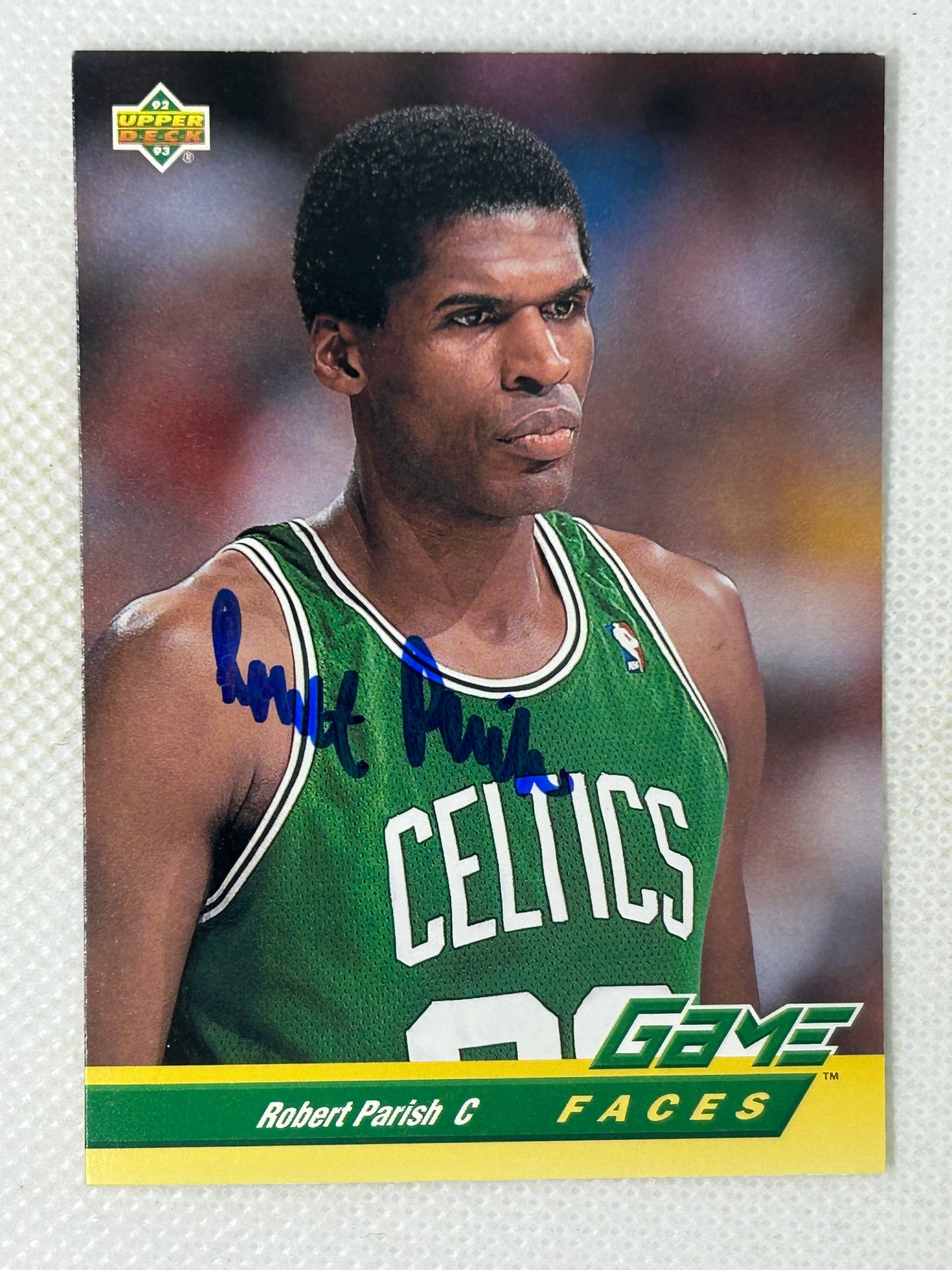 1992-93 Upper Deck Game Faces Card #493 Robert Parish Boston Celtics Signed Card