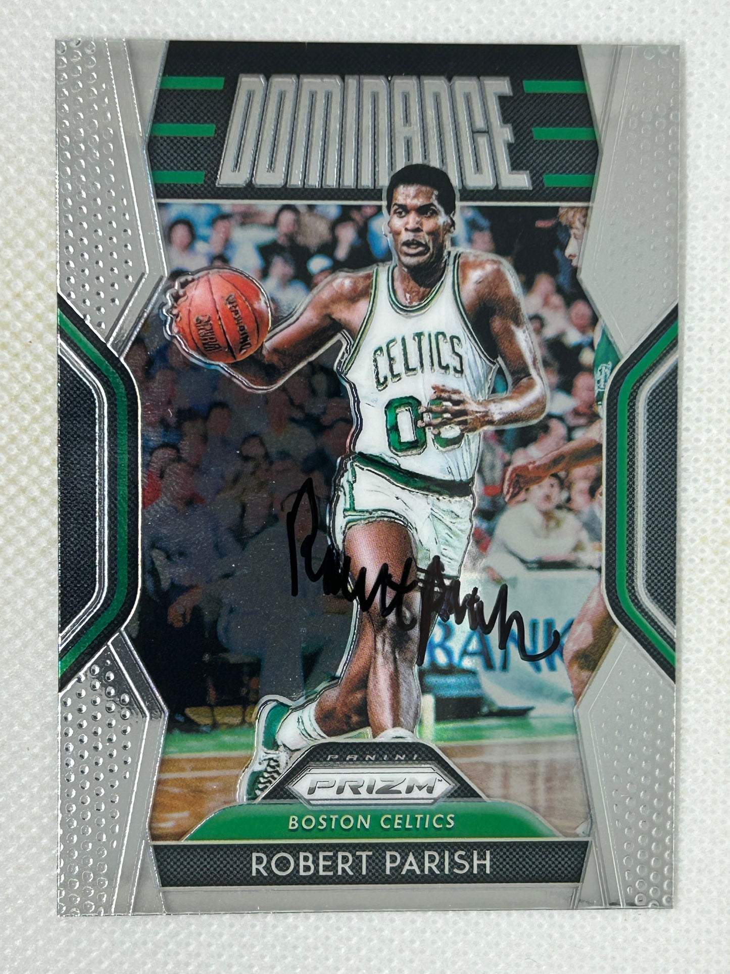 2018-19 Panini Prizm Dominance Robert Parish #14 Boston Celtics Signed Card