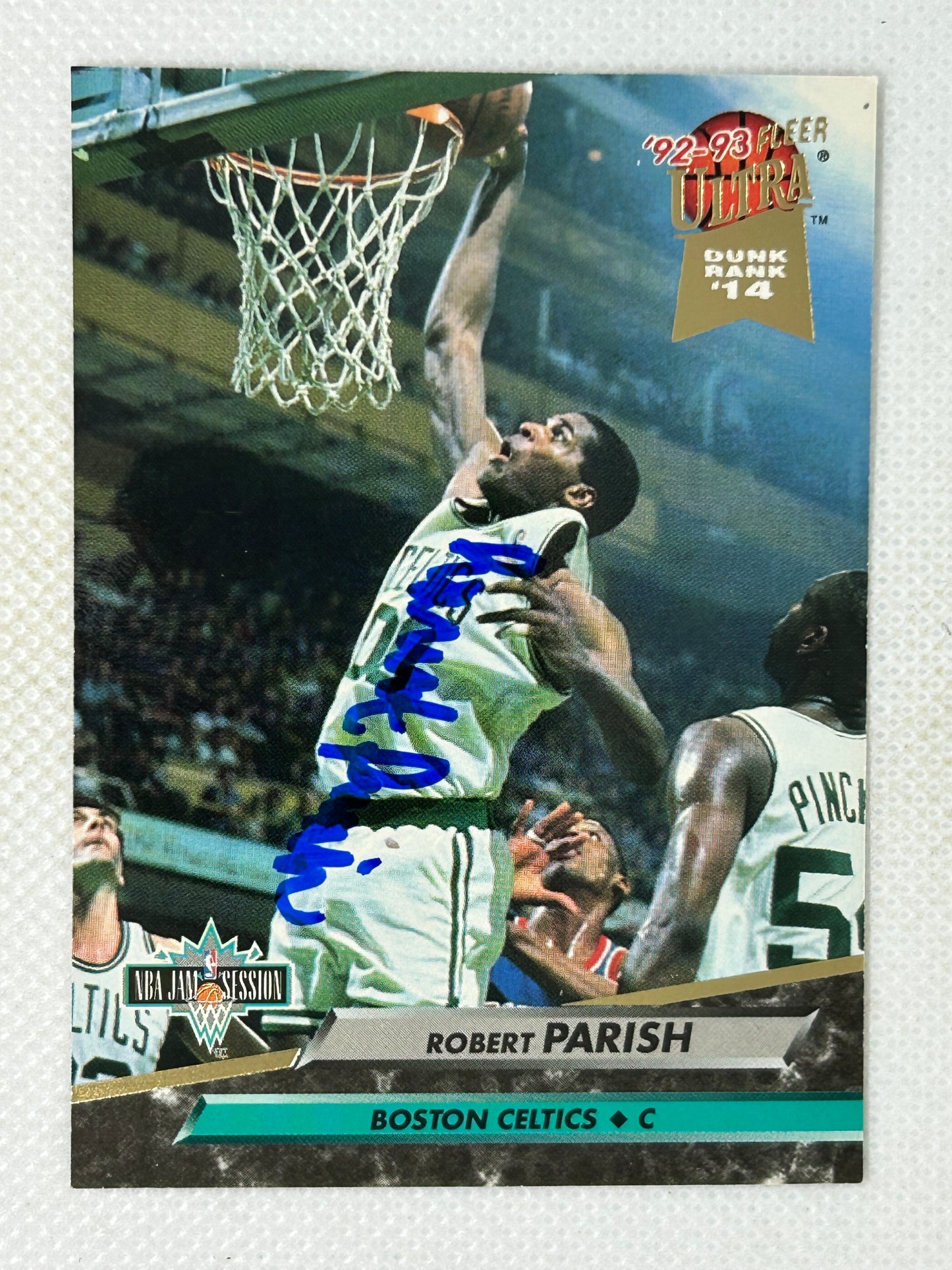 1992-93 Fleer Ultra Robert Parish Dunk Rank #14 Boston Celtics Basketball #214 Signed Card