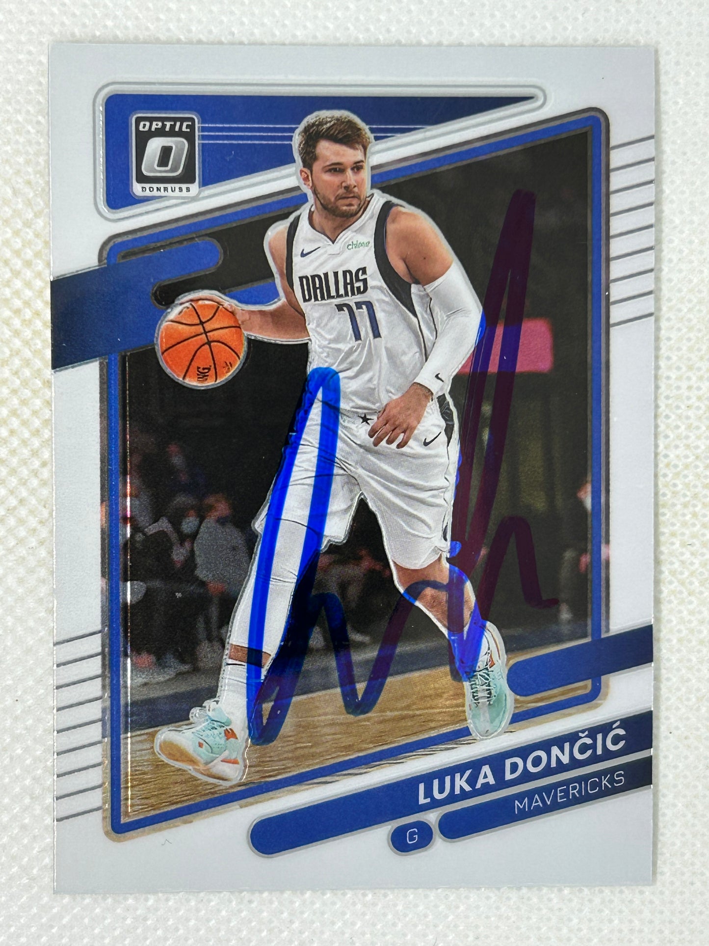 2021-22 Panini Donruss Optic #101 Luka Doncic Dallas Mavericks Signed Card
