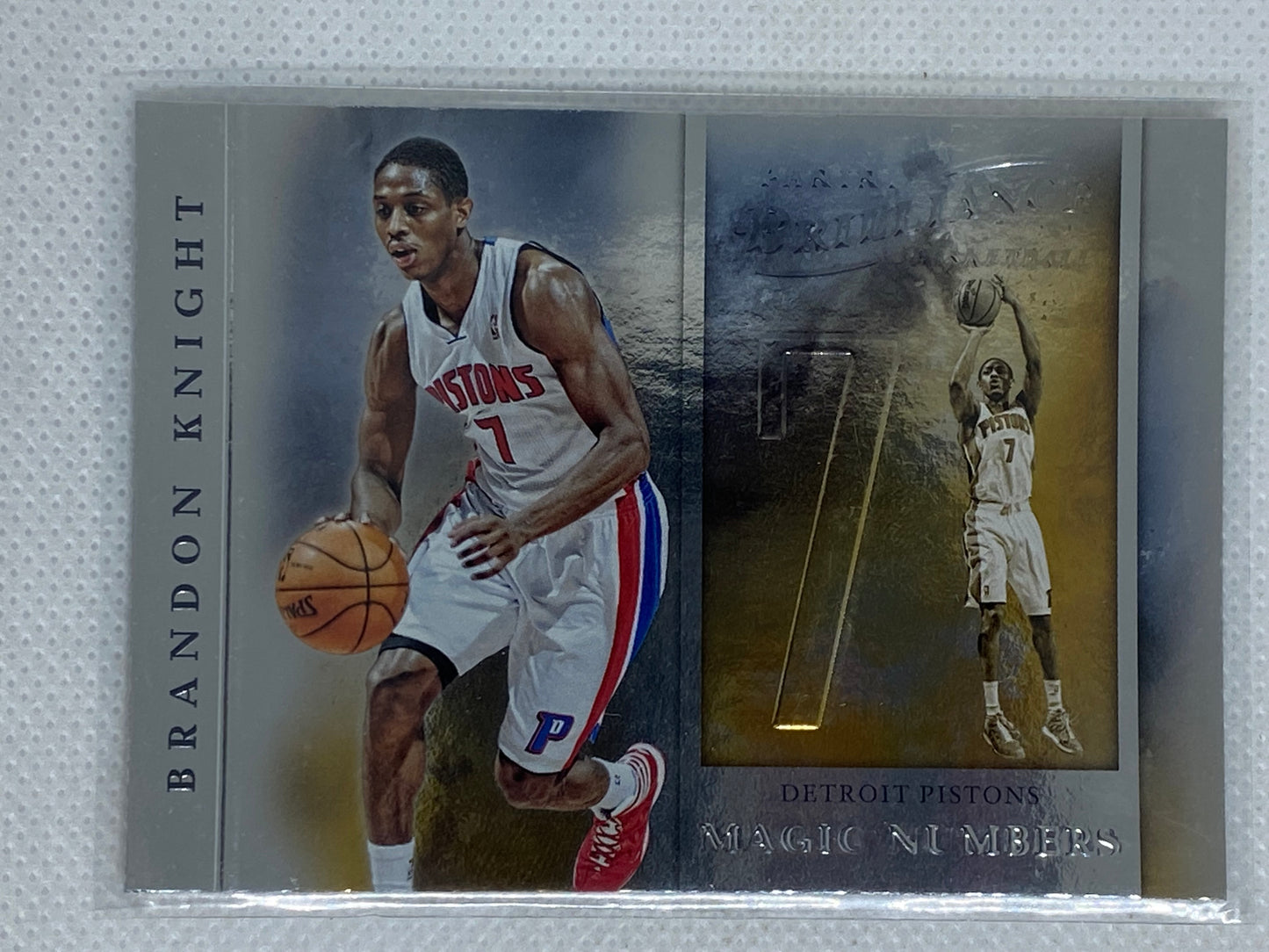 2012-13 Panini Brilliance Basketball Magic Numbers #15 Brandon Knight