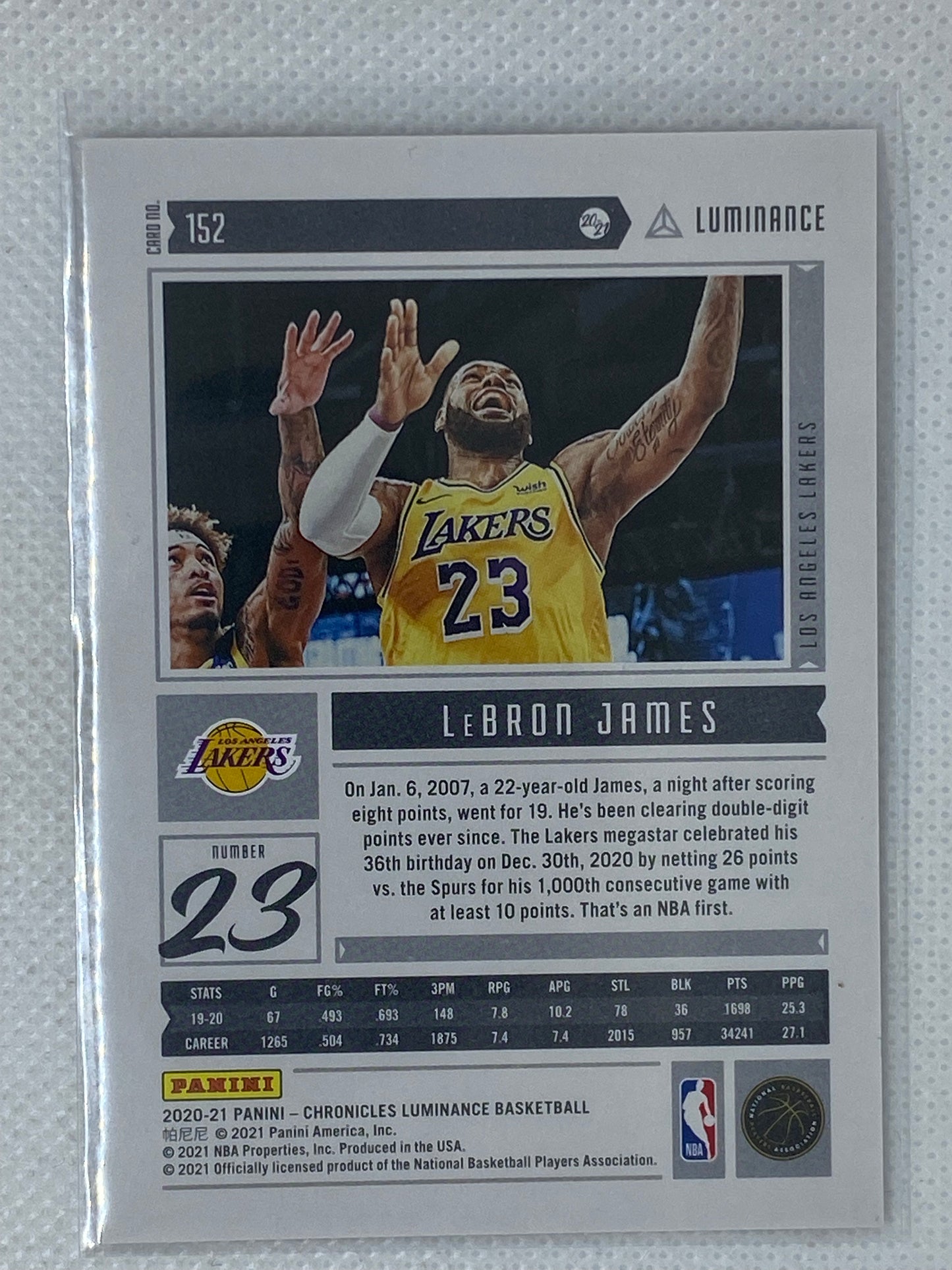 2020-21 Panini Chronicles LeBron James Luminance Los Angeles Lakers #152
