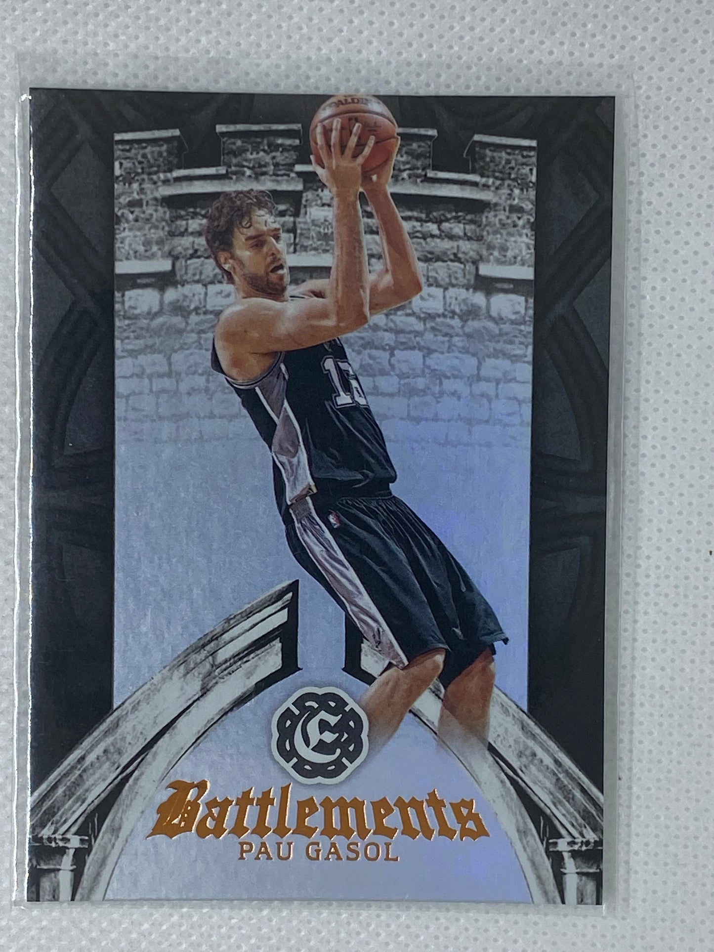 2016-17 Panini Excalibur Battlements #27 Pau Gasol